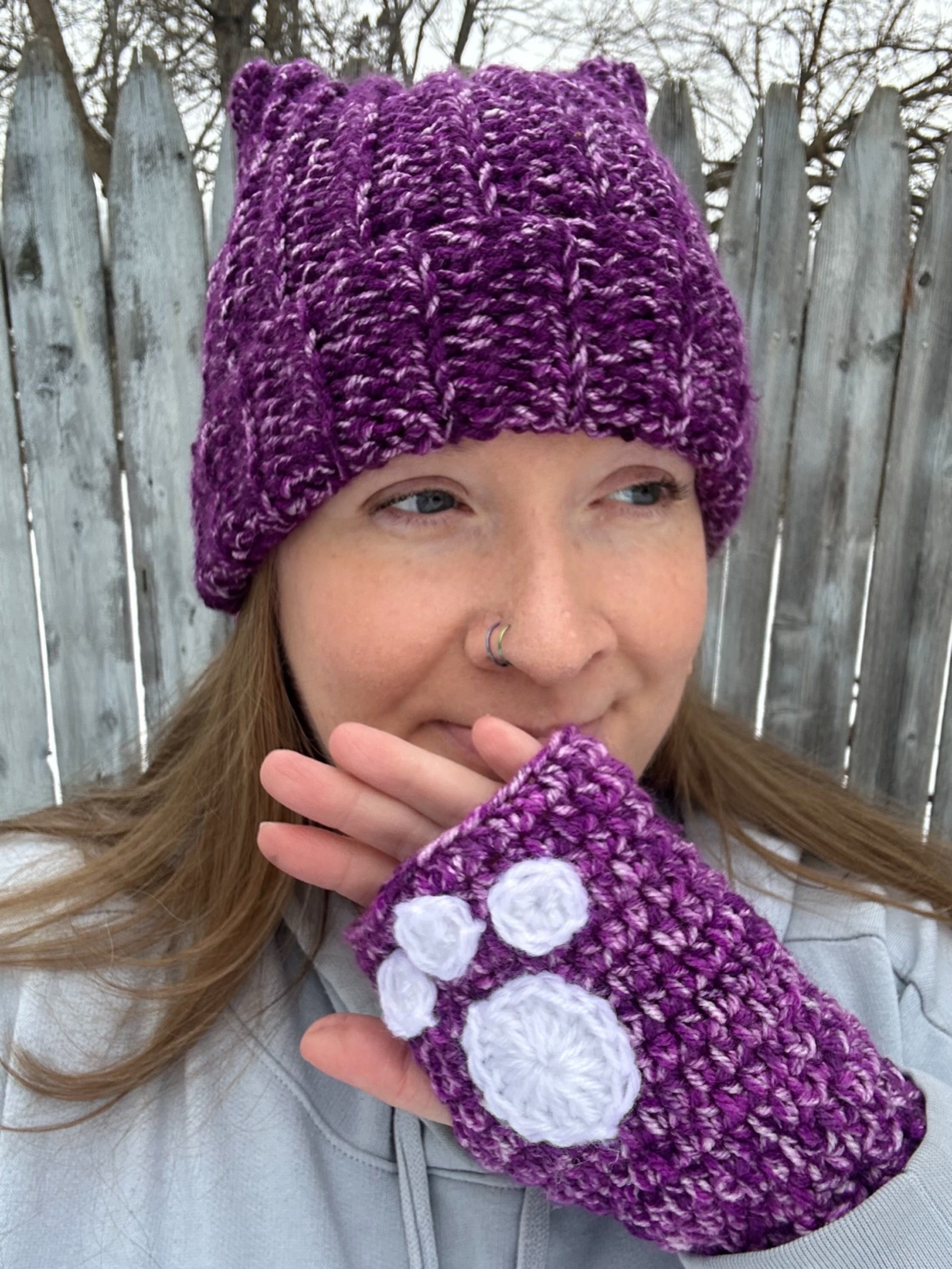 Kat’s Cat Paw Wrist Warmers Crochet Pattern
